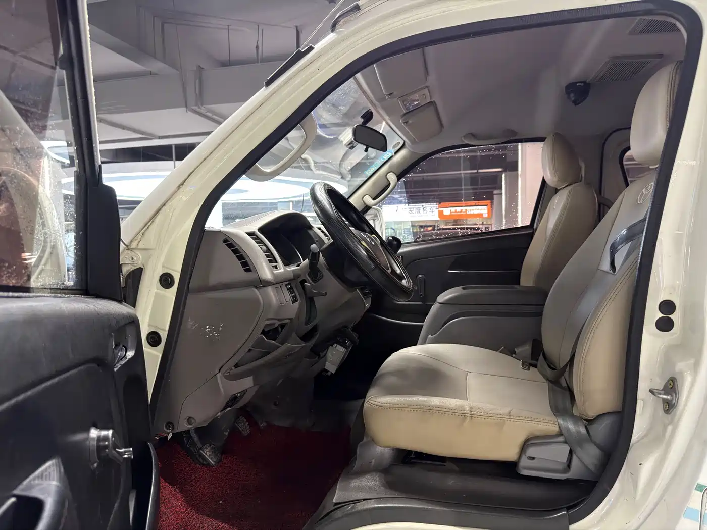 Golden Dragon Hiace Z Series 2017 2.2L Z5 Business Travel фото 7