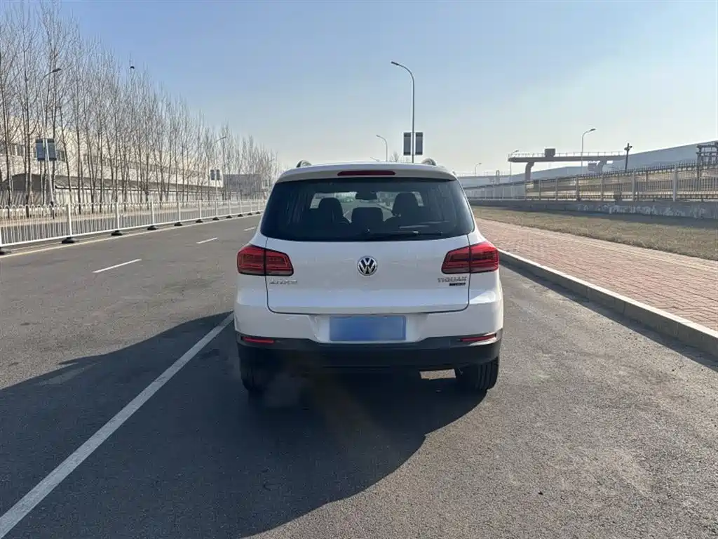 Volkswagen Tiguan 2014 1.8TSI Automatic 2WD 30th Anniversary Edition фото 15