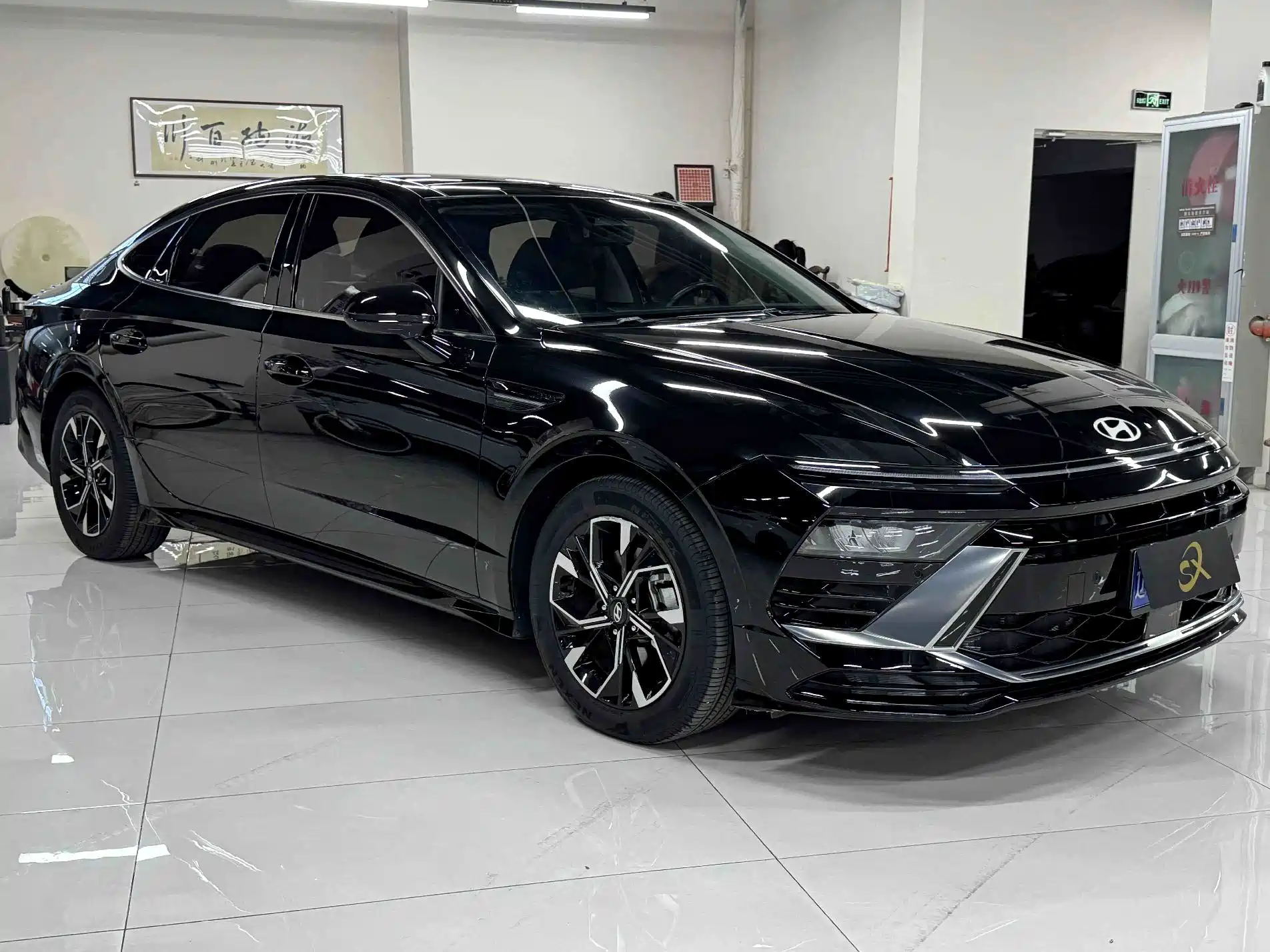 Photo 1 - Hyundai Sonata