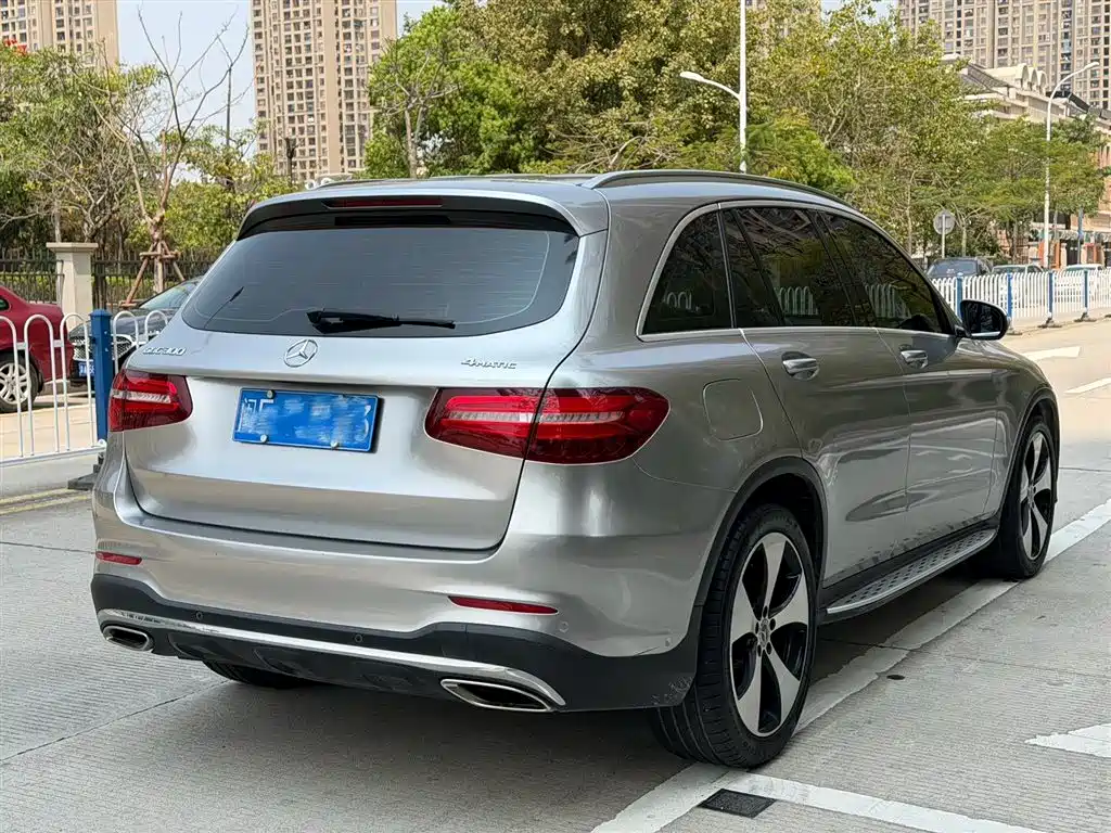 MERCEDES-BENZ GLC