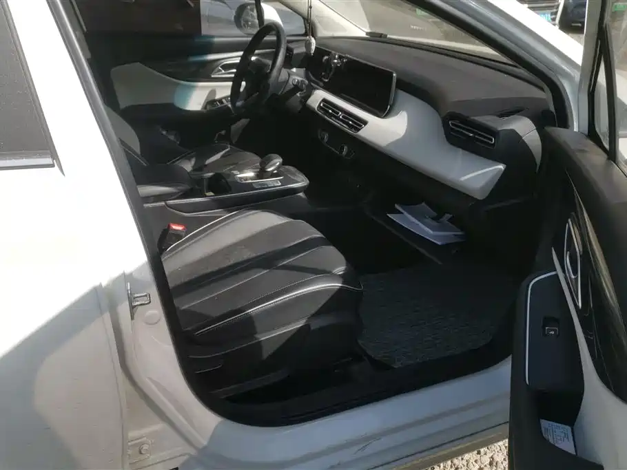 BAIC BEIJING EU5 PLUS