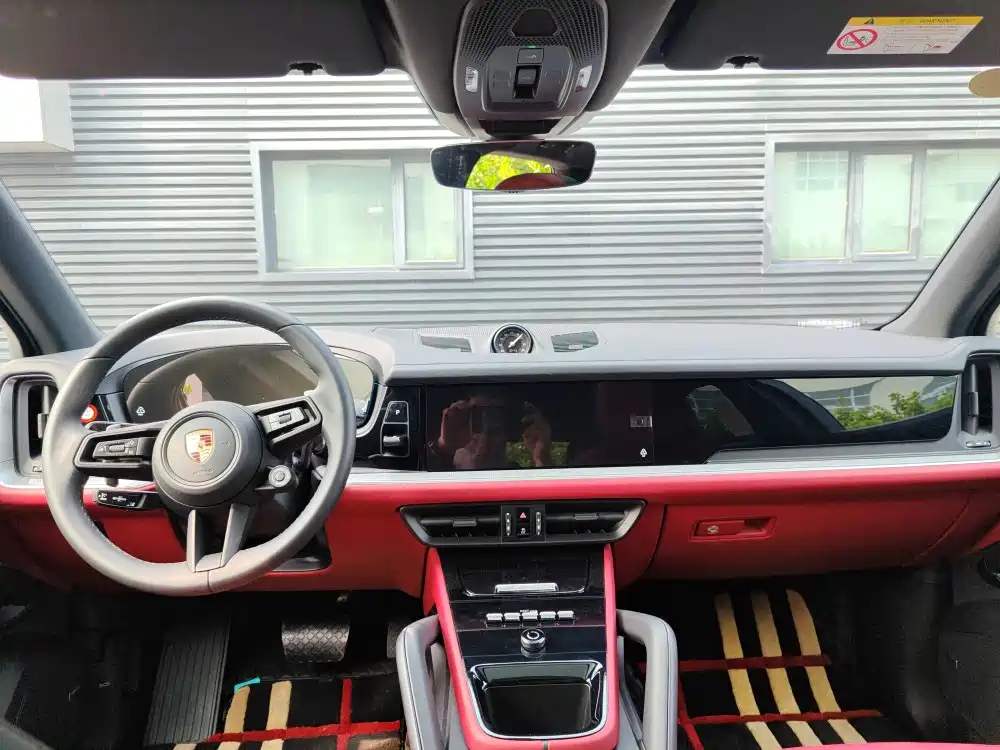 PORSCHE CAYENNE