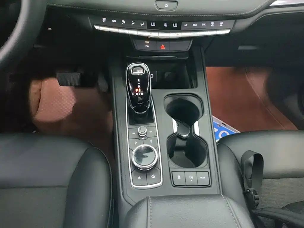 Cadillac XT4 2023 2022 28T FWD Style