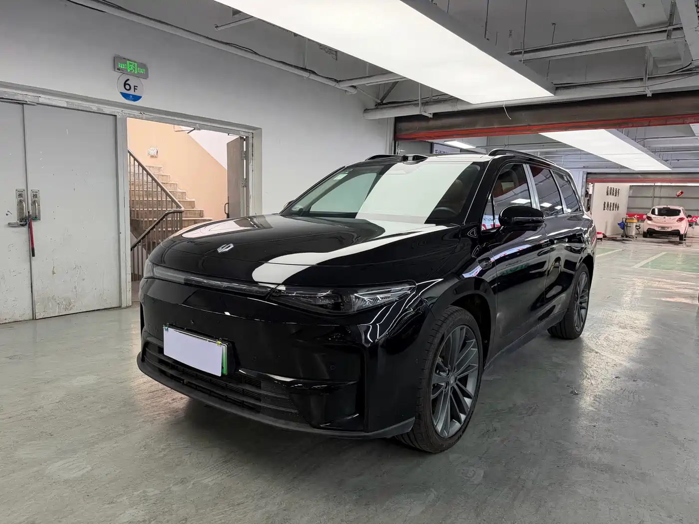 Leapmotor C16 2026 2026 Model Year EREV 280 LiDAR Premium Edition 6-Seater