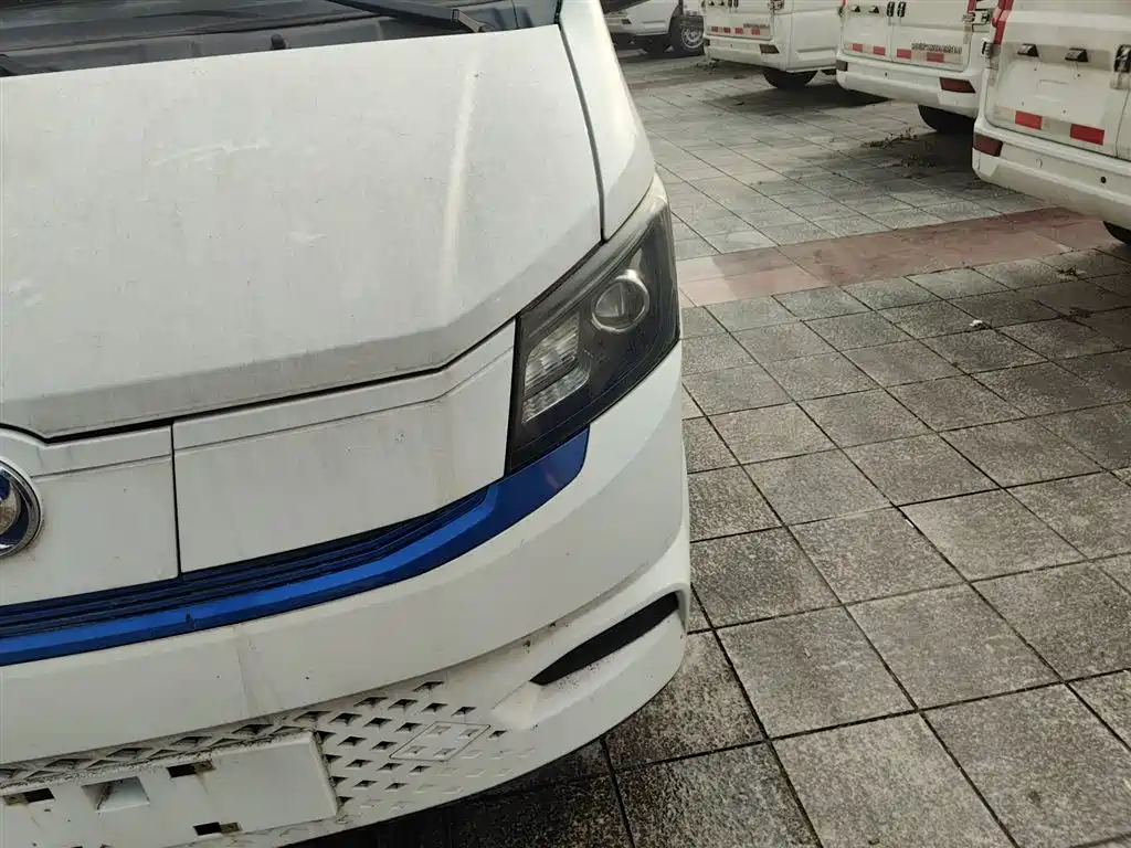Dongfeng Yufeng EM27 2025 2024 EM27L EVE Power 41.86kWh