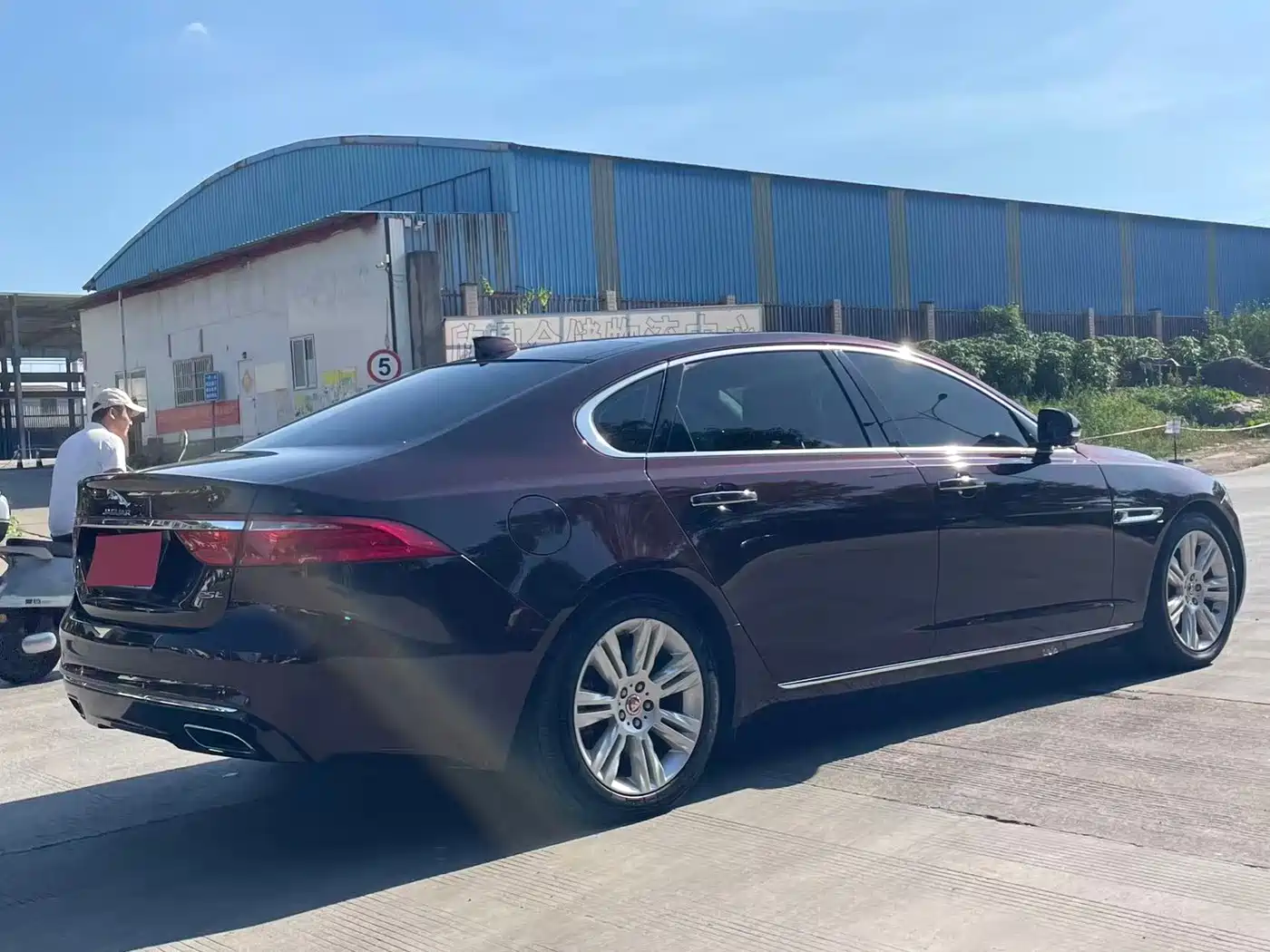 Фото 9 - Jaguar XFL