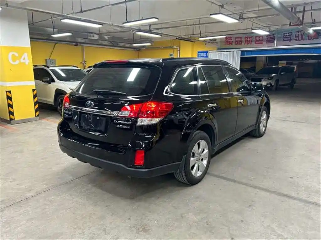 Subaru Outback 2010 3.6R Luxury Navigation фото 7