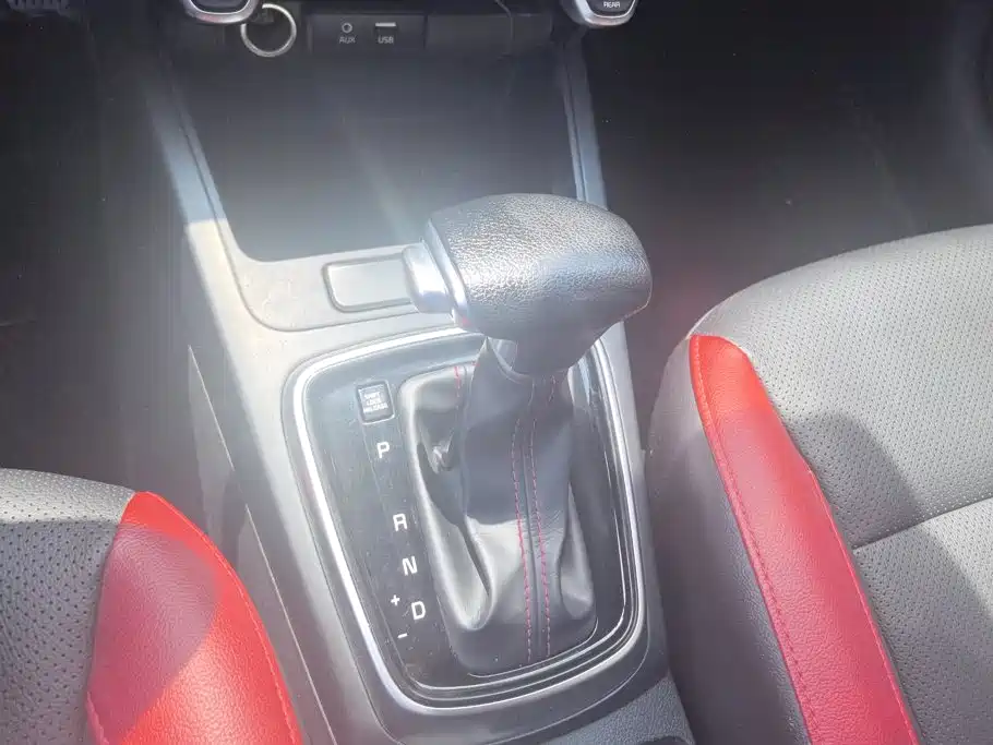 Kia KX CROSS 2020 2019 1.6L Automatic Smart Sunroof Edition China VI