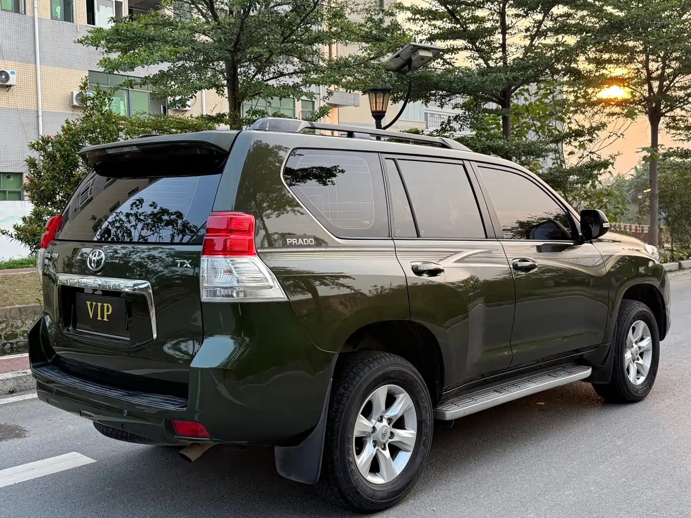 Toyota Prado 2010 4.0L Automatic TX-L фото 8
