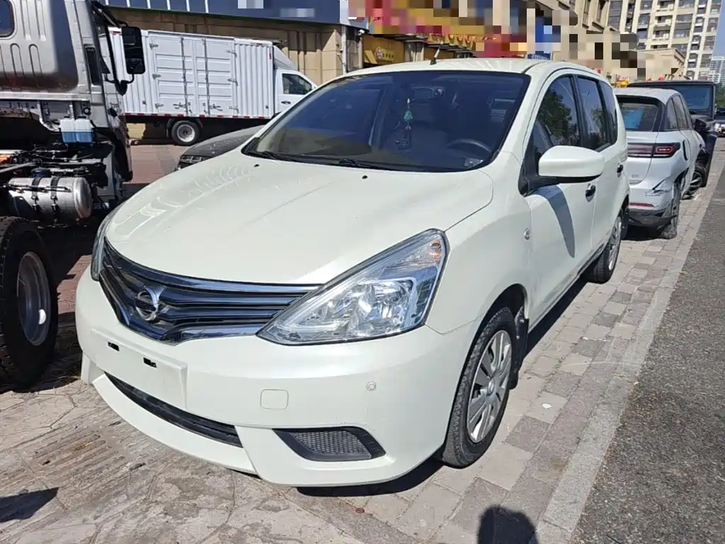 Nissan Livina 2016 2015 1.6XE CVT Comfort Edition