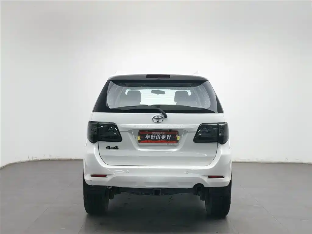 TOYOTA FORTUNER