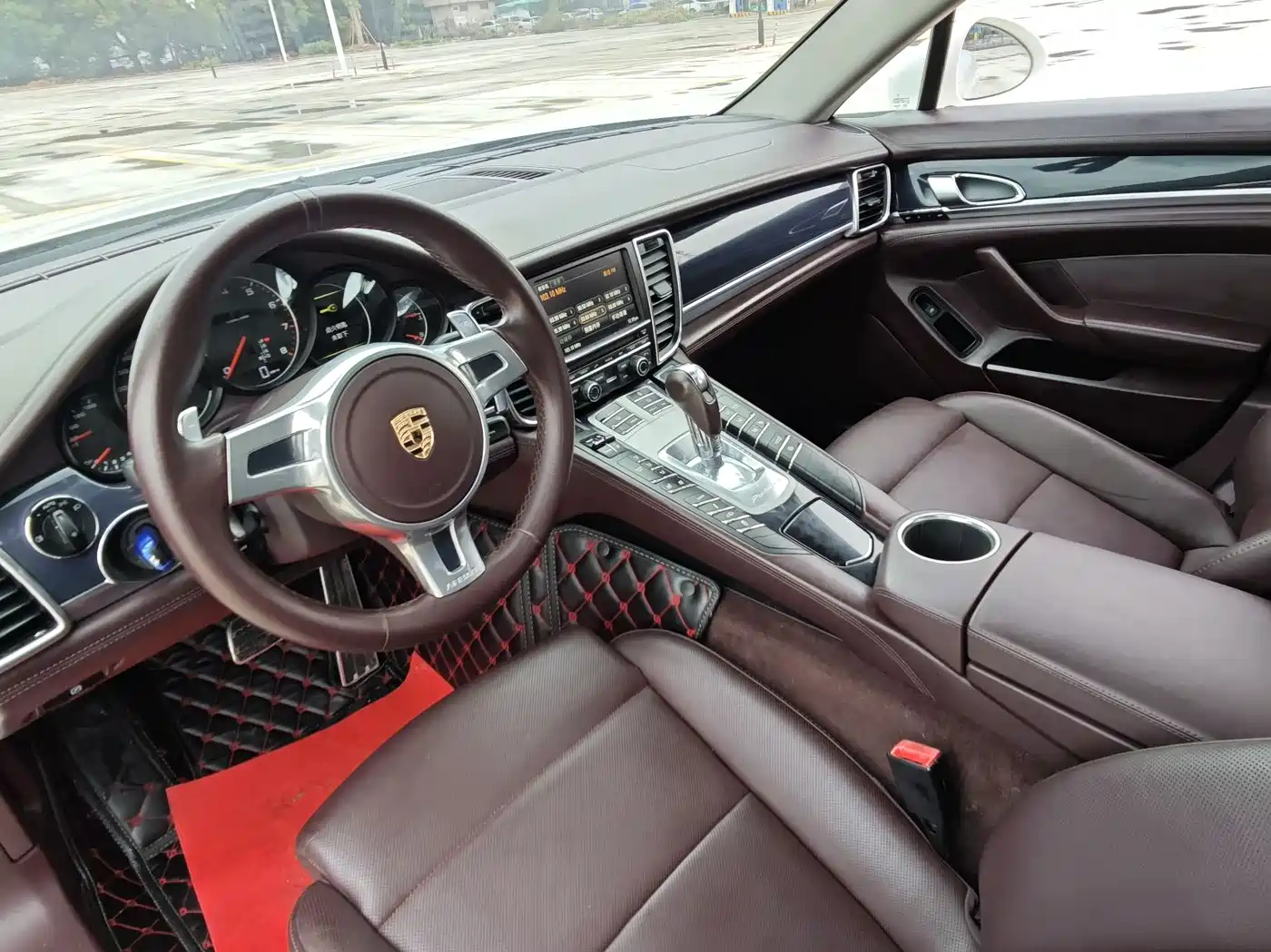 Porsche Panamera 2010 Panamera 4 3.6L фото 22