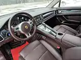 Photo 22 - Porsche Panamera