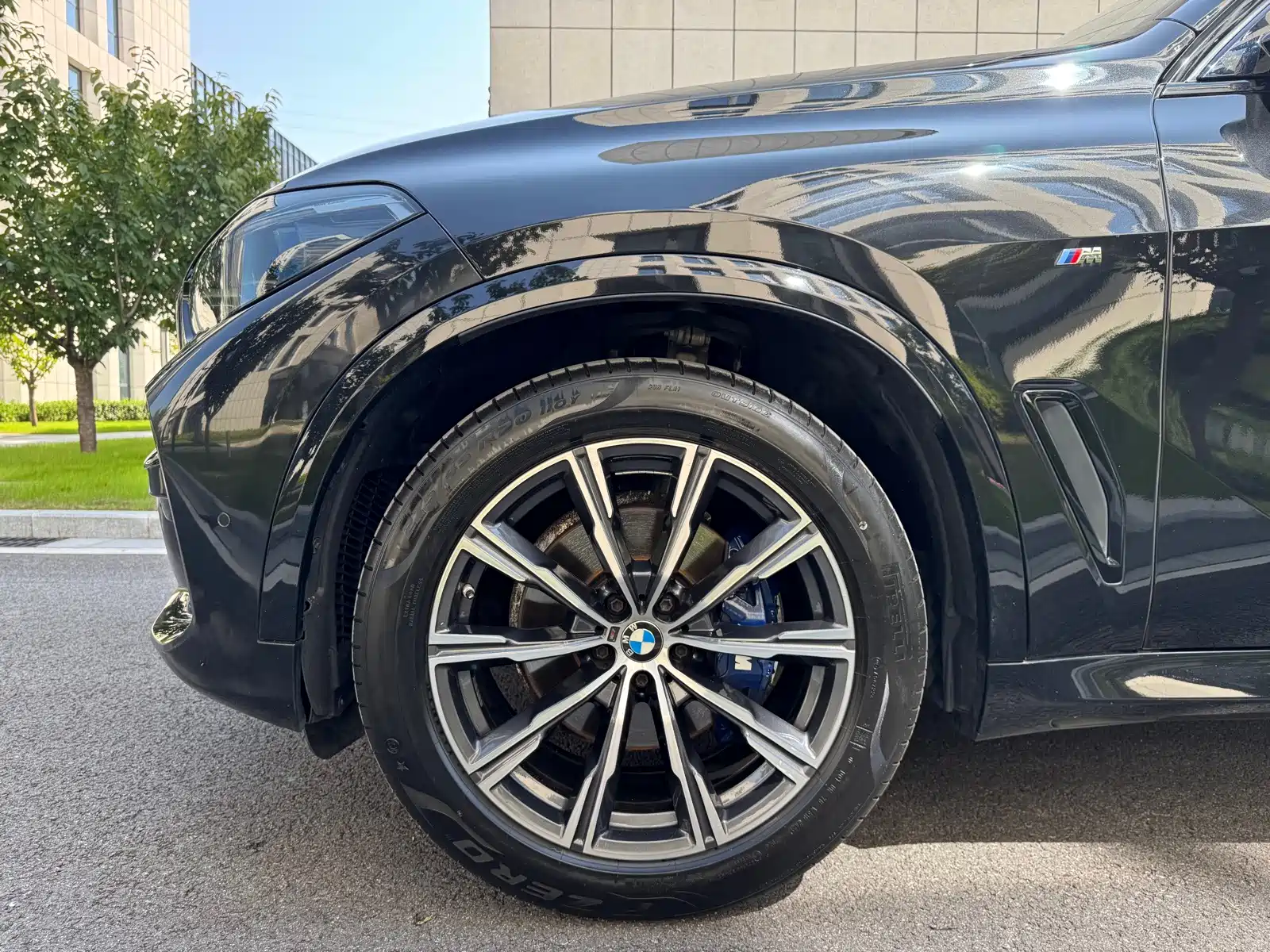 Photo 33 - BMW X5 (Import)