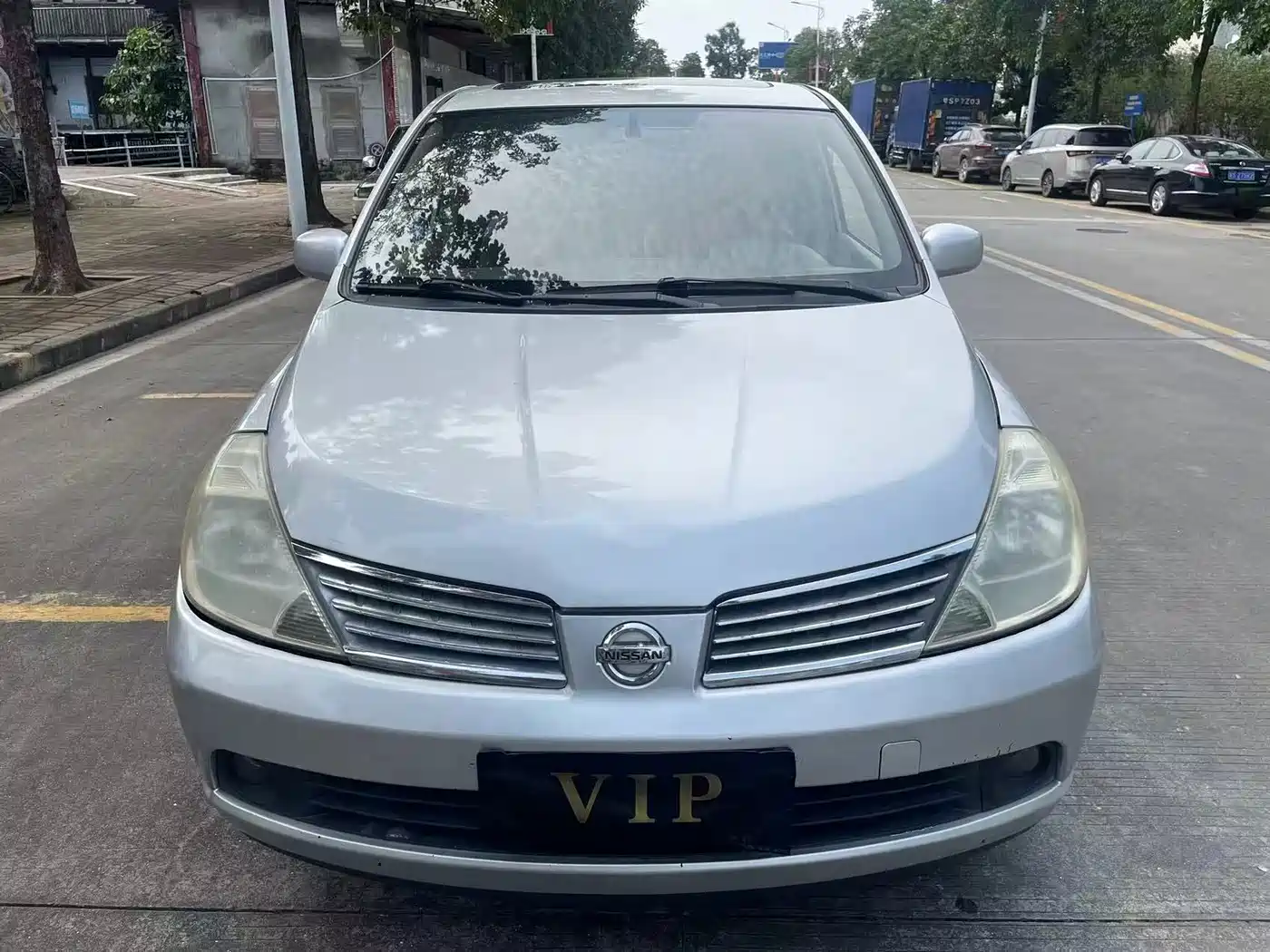Фото 2 - Nissan Tiida