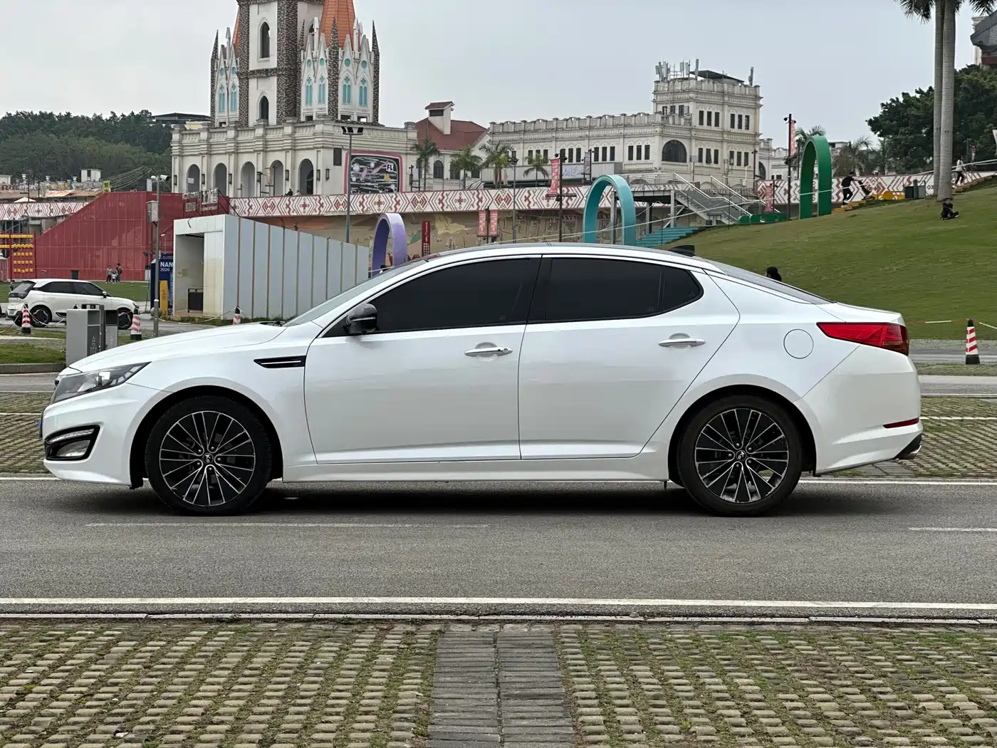 Kia K5 2012 2.0L Automatic DLX фото 7