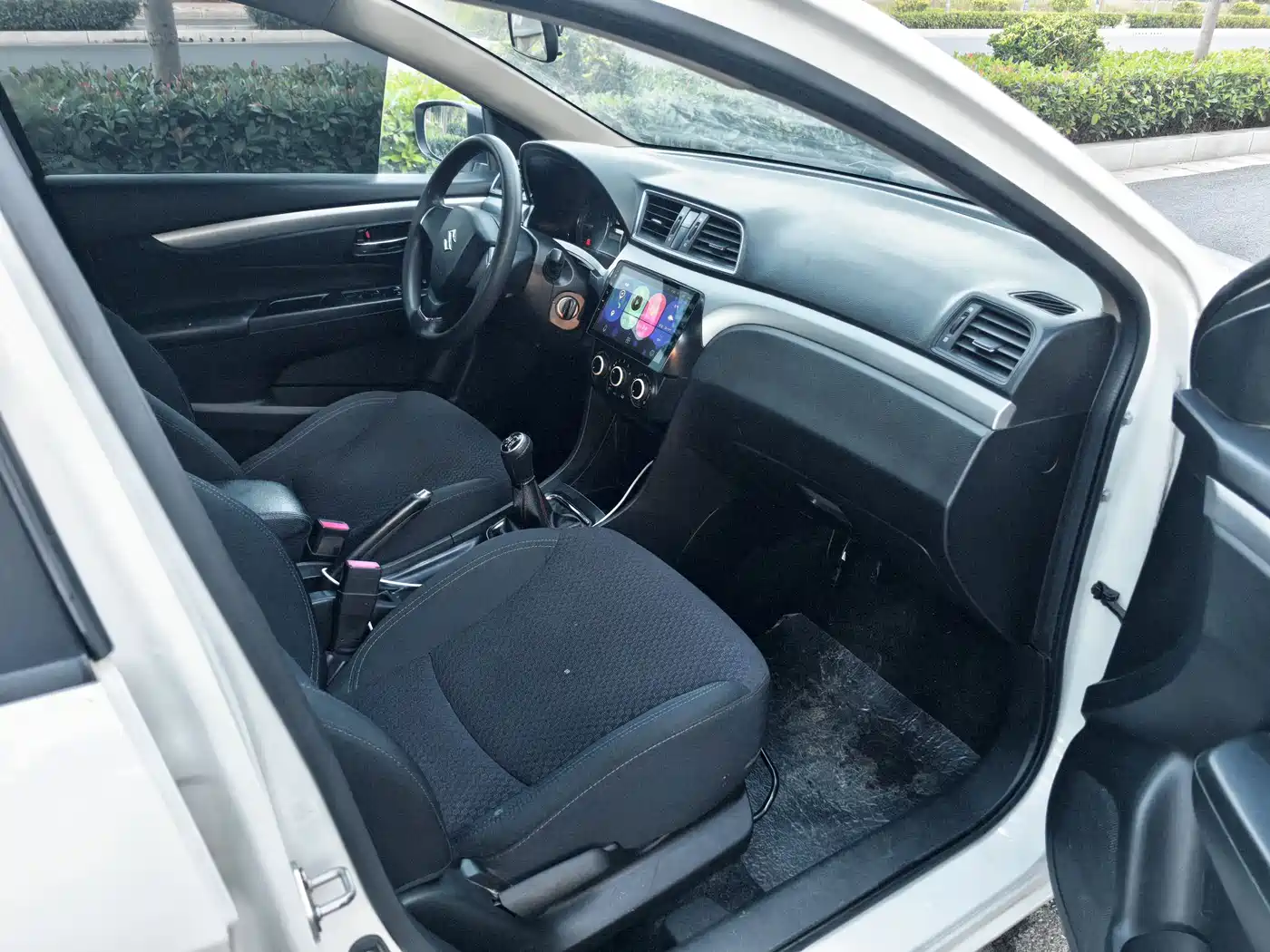 Suzuki Alivio 2017 2015 1.6L Manual Comfort
