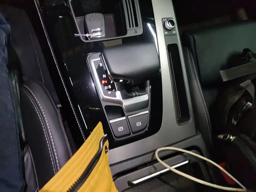 Audi Q5L 2022 45T Luxury Dynamic фото 14