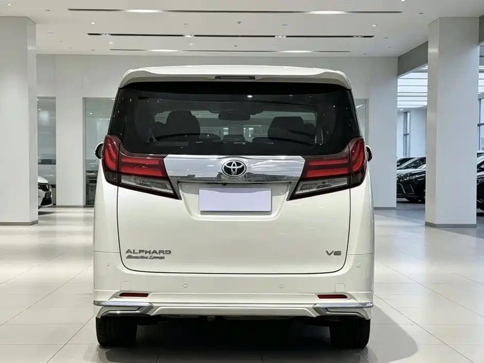 Toyota Alphard 2018 3.5L Luxury фото 7