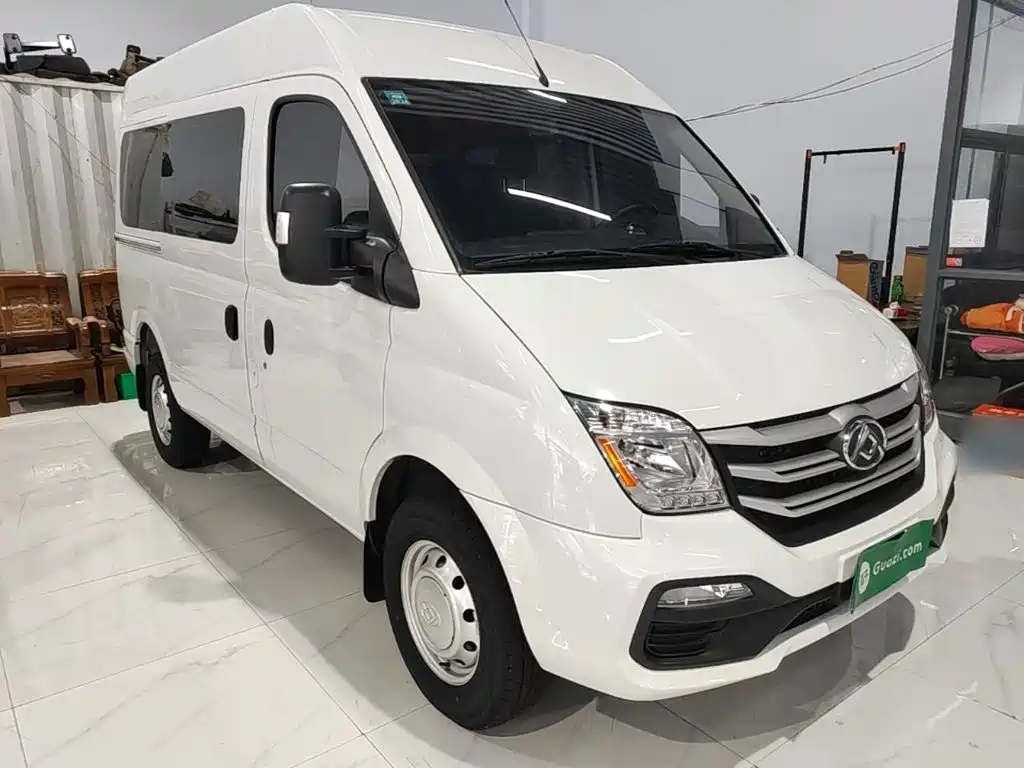 SAIC Maxus Xintu V80 2026 2025 Value Edition Aoyun 2.0T Manual Short Wheelbase Medium Roof 127Ps 5/6-seater