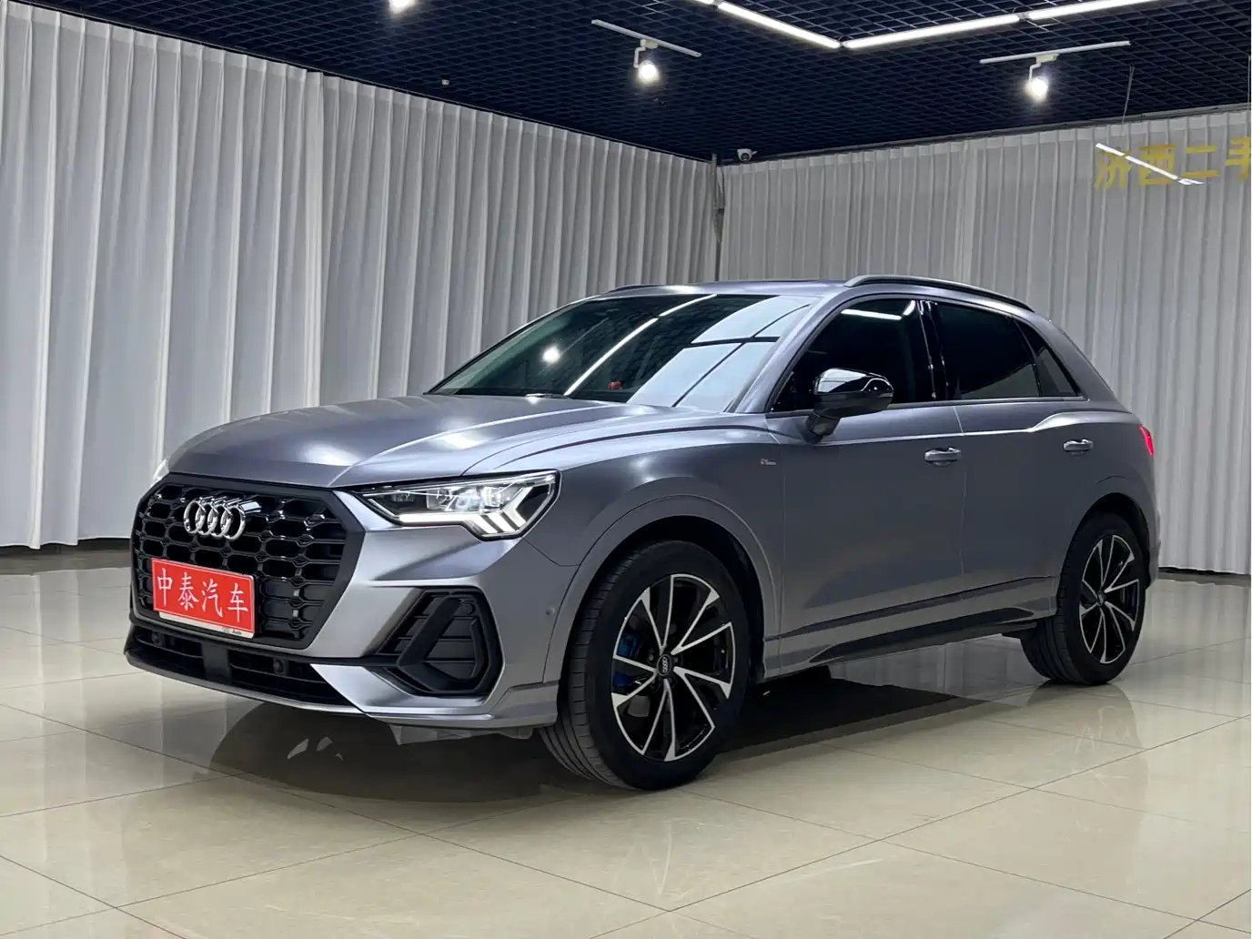 Audi Q3 2023 35 TFSI Fashion Dynamic Model (1.5T)