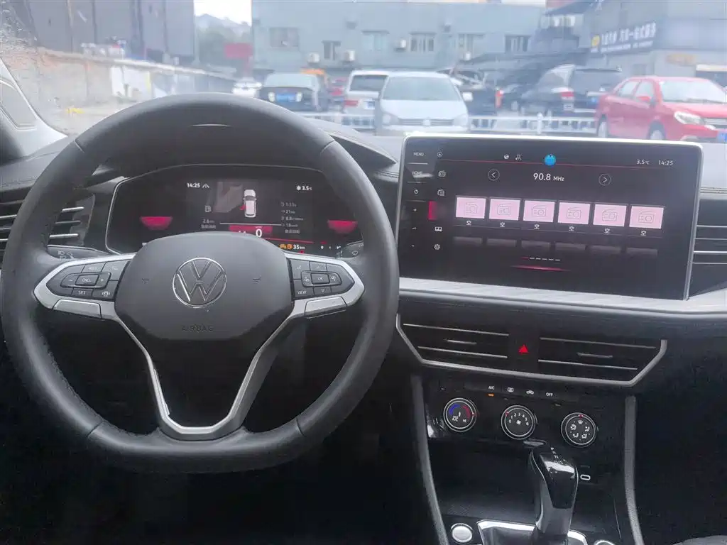 Volkswagen Sagitar 2023 300TSI DSG Surpassing Edition фото 10