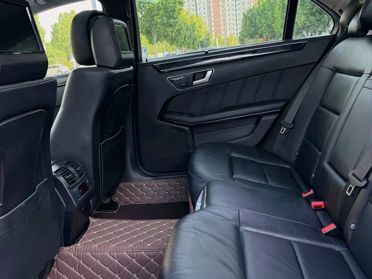 Mercedes-Benz E-Class 2012 E 300 L Fashion фото 9
