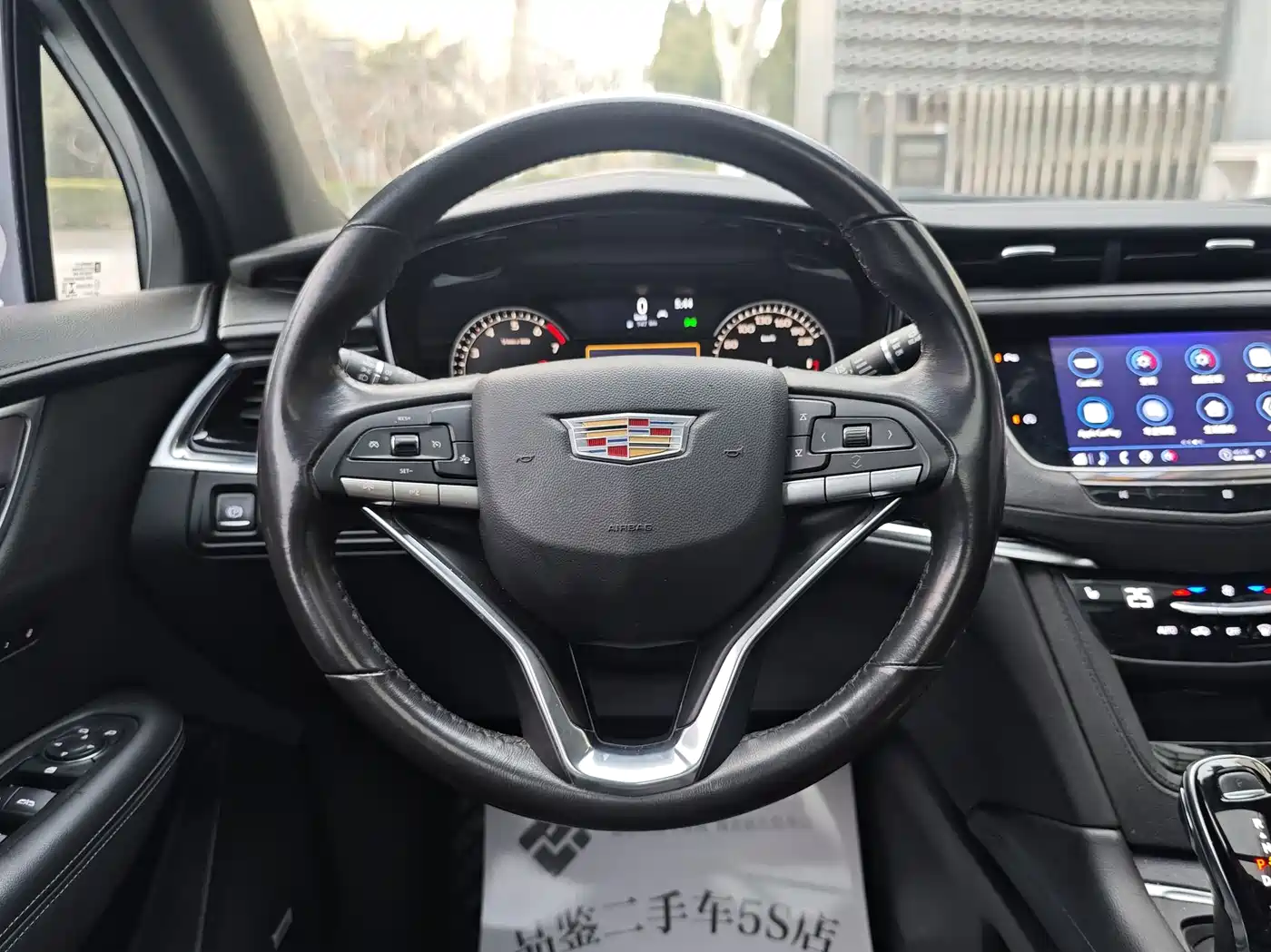 CADILLAC XT6