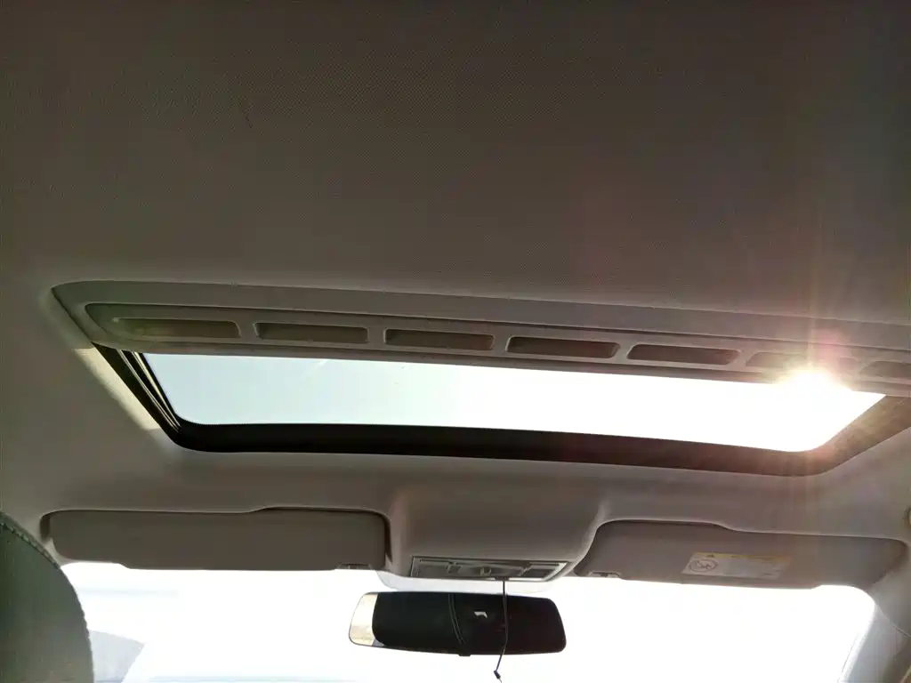 Škoda Rapid 2018 1.6L Automatic Comfort Edition фото 18