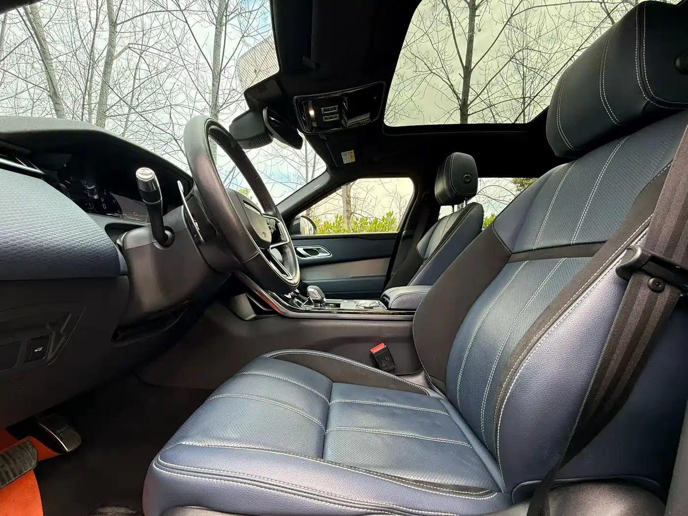 Land Rover Range Rover Velar 2021 P250 Gloss Black Collector's Edition фото 6
