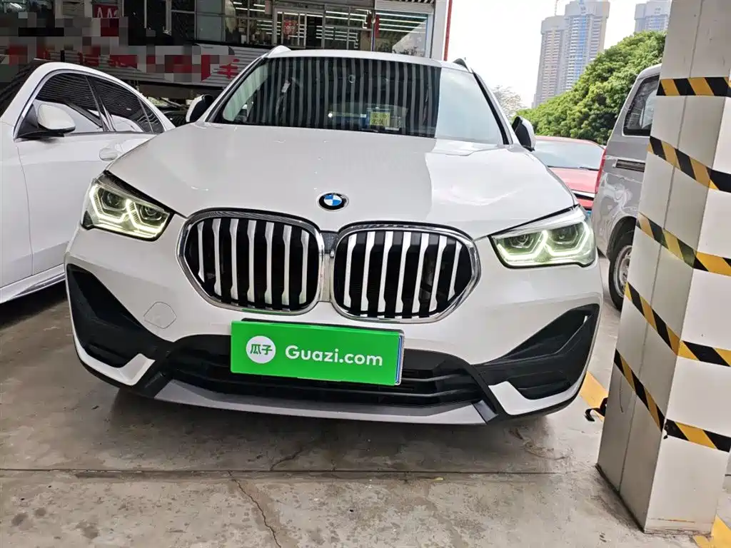 BMW X1 2021 sDrive25Li Leading фото 3
