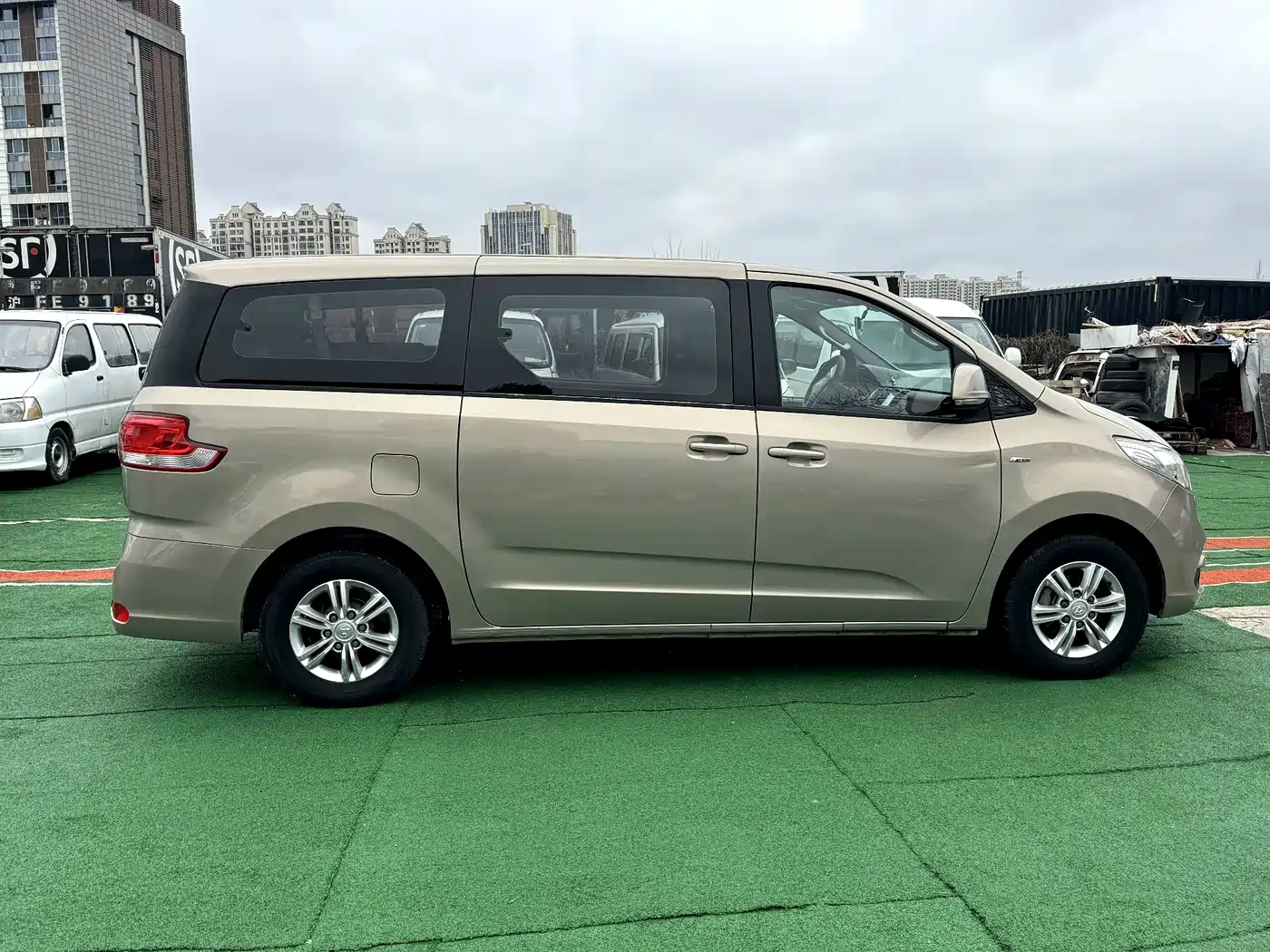 SAIC Maxus Maxus G10 2016 2.0T Manual Elite фото 8
