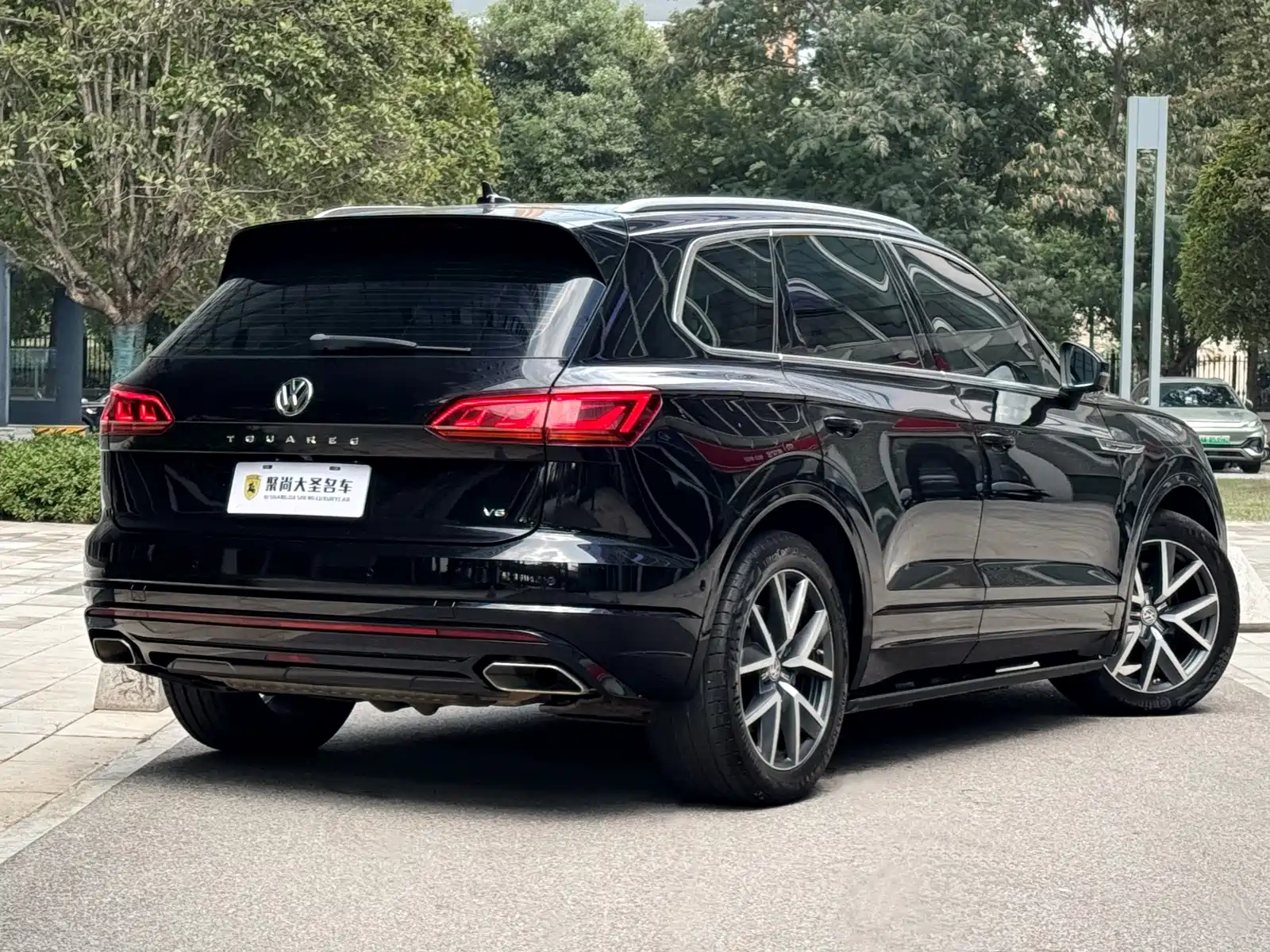 Фото 7 - Volkswagen Touareg
