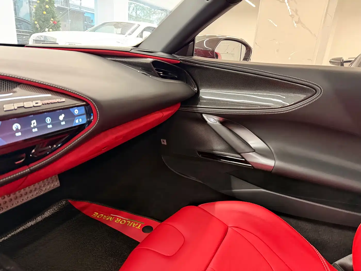 FERRARI SF90