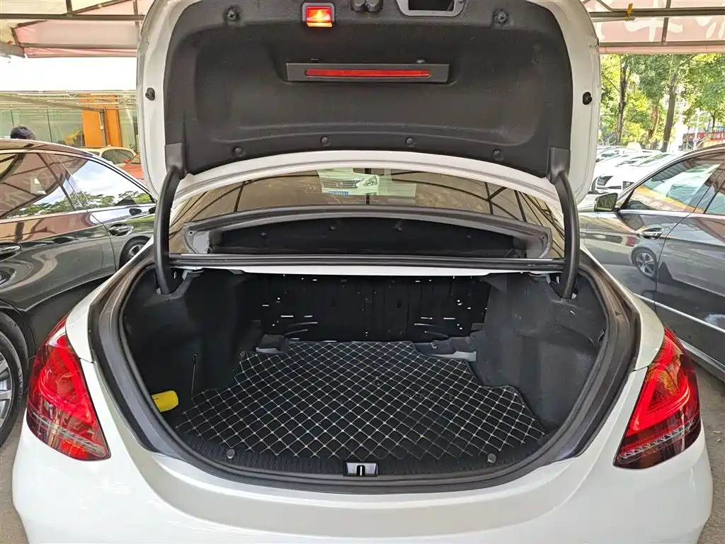 Mercedes-Benz C-Class 2019 C 260 L Sport фото 9