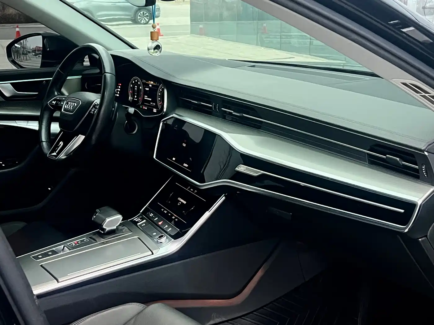 Audi A6L 2021 40 TFSI Luxury Elegance фото 10