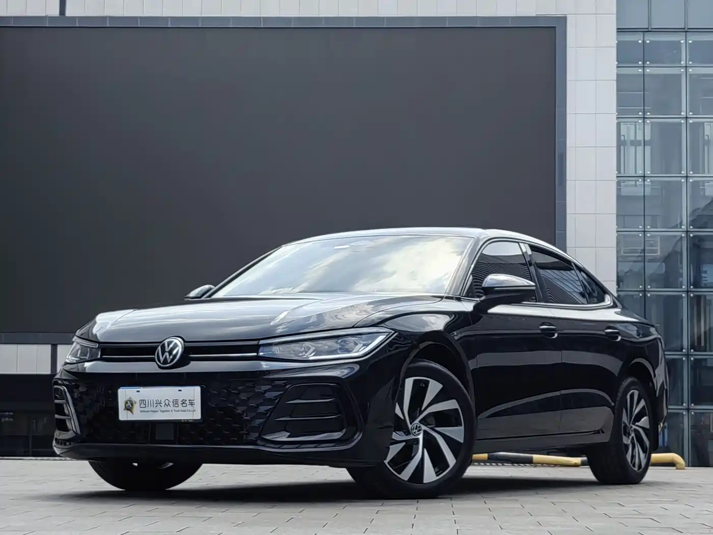 VOLKSWAGEN PASSAT 2025