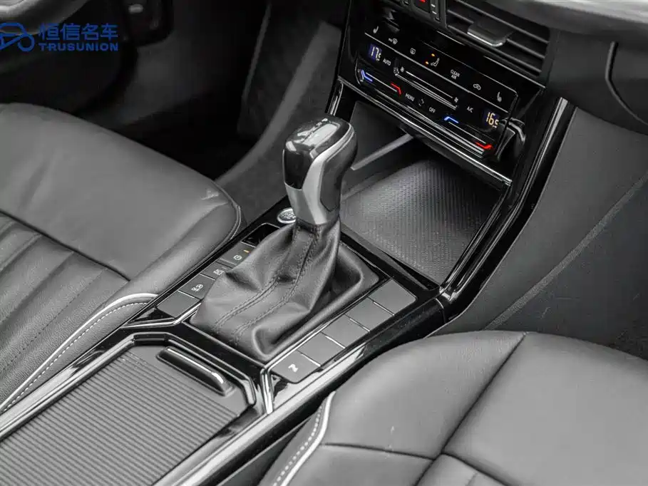 Volkswagen Passat 2022 330TSI Starlight Elite Edition фото 19