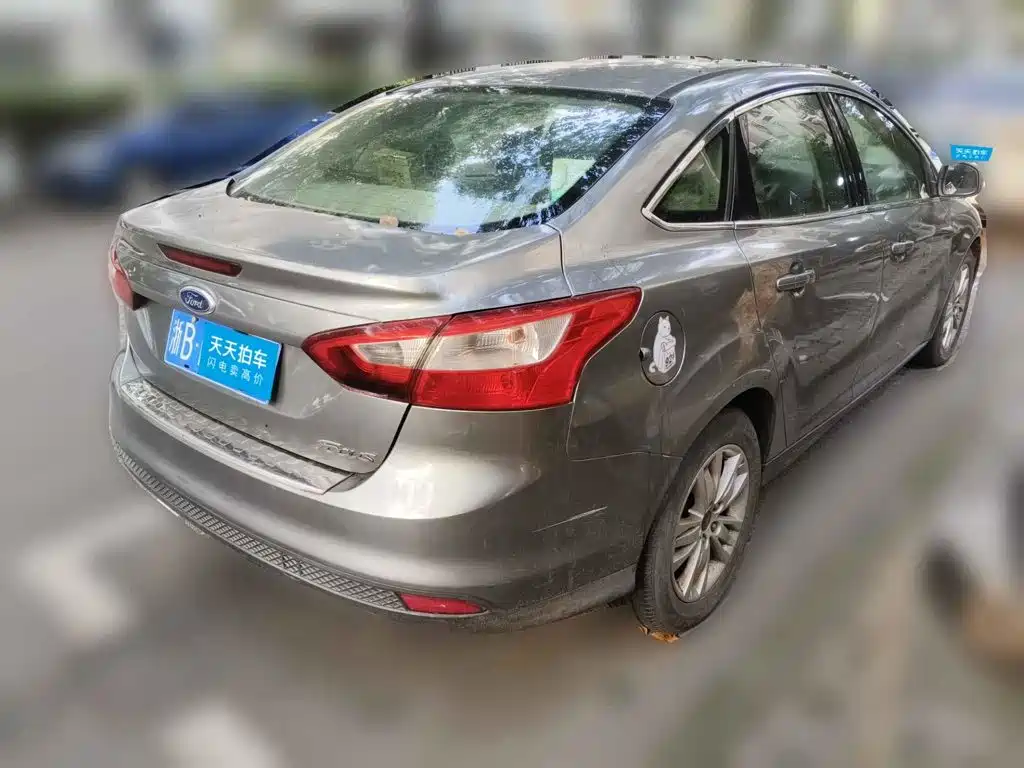 Photo 2 - Ford Focus