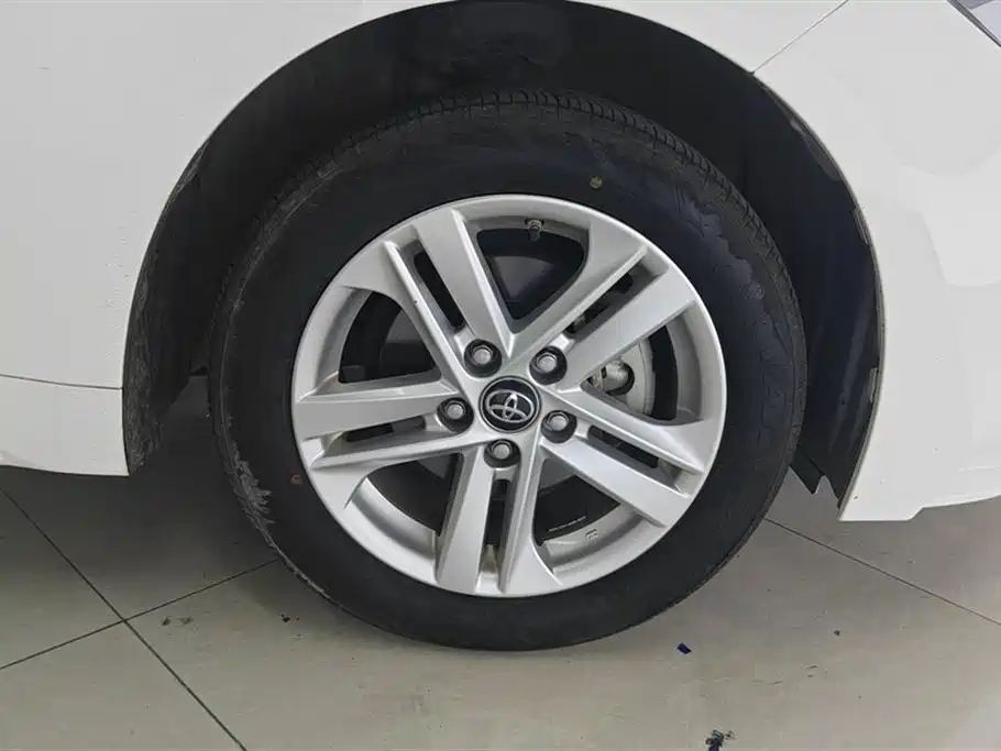 Toyota Levin 2021 185T CVT Progressive Edition фото 6