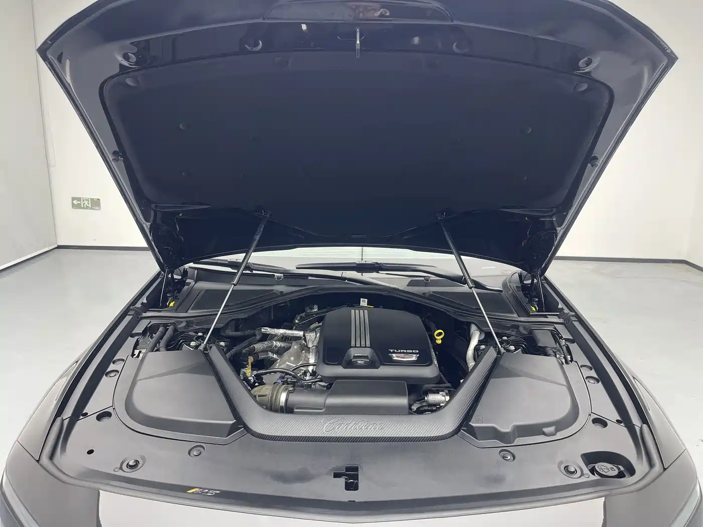 Cadillac CT6 2025 2023 28T Luxury Edition