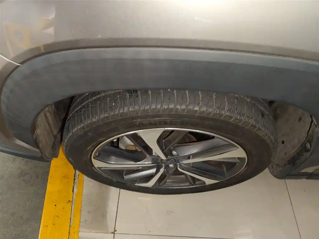 Toyota Frontlander 2022 2.0L CVT Luxury PLUS Edition фото 23