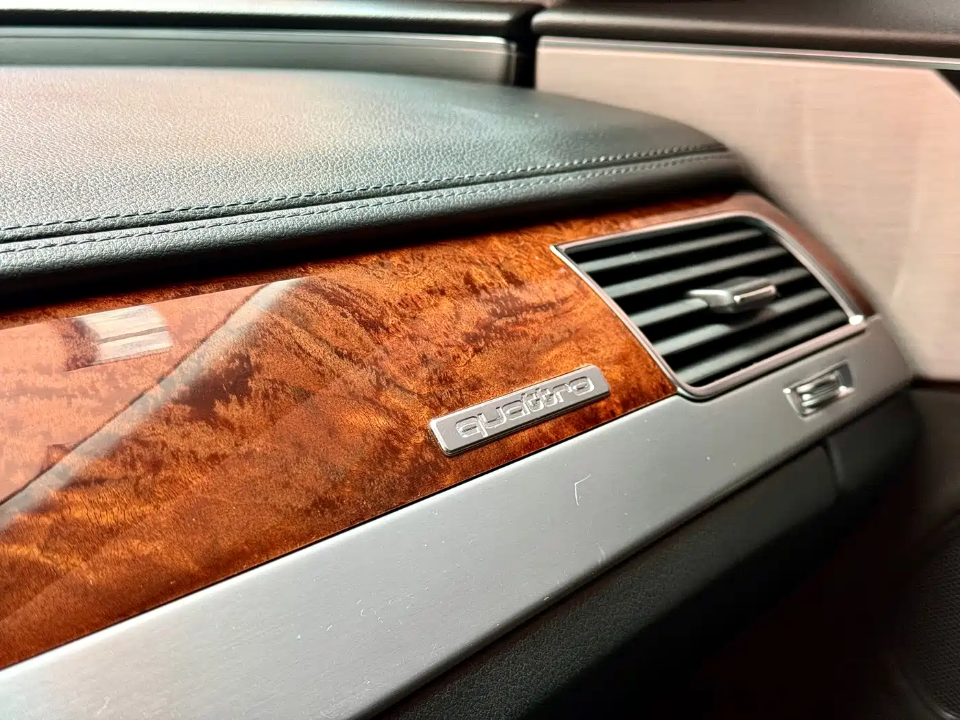 Фото 19 - Audi A8