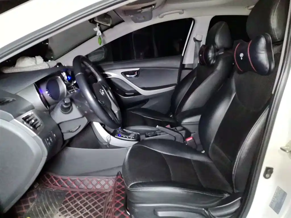 Hyundai Langdong 2013 1.6L Automatic Premium фото 8