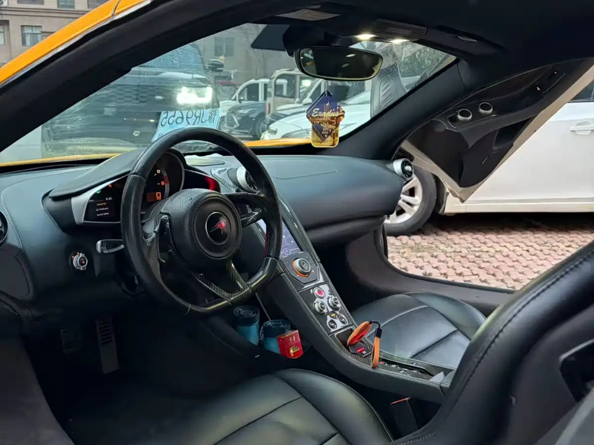 McLaren 12C 2013 3.8T COUPE 50th Anniversary Edition фото 5