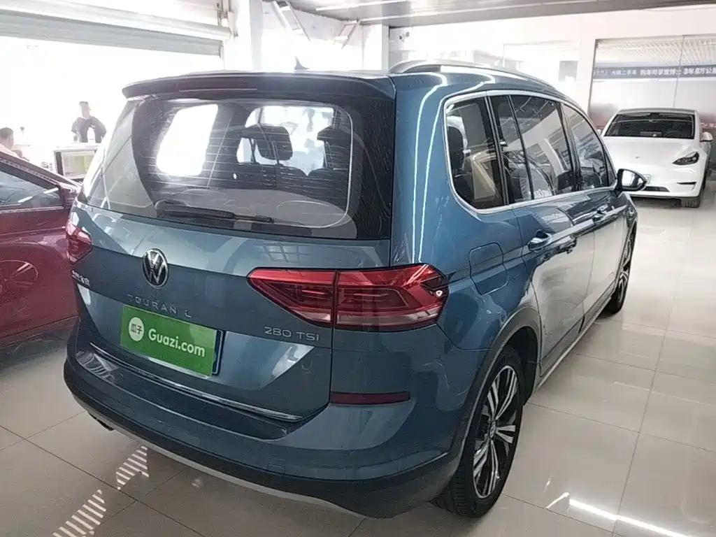 Volkswagen Touran 2021 2021 Touran L 280TSI DSG Cross Edition 7-seater
