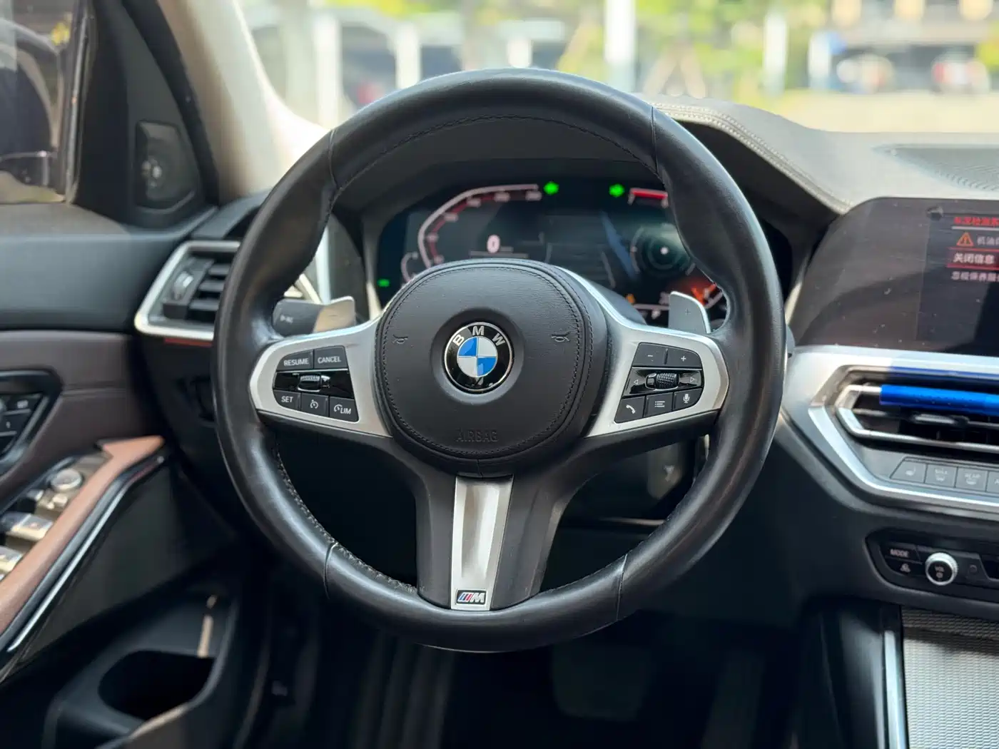 BMW 3 Series 2021 325i M Sport Night Edition фото 16