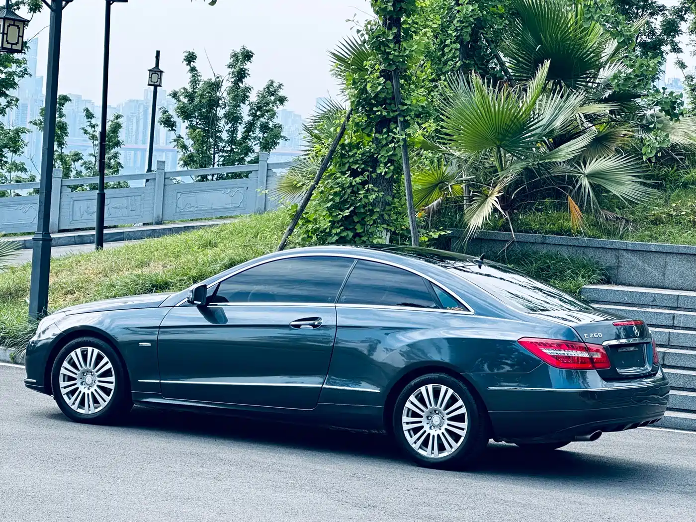 Mercedes-Benz E-Class (Import) 2010 E 260 CGI Coupe фото 13