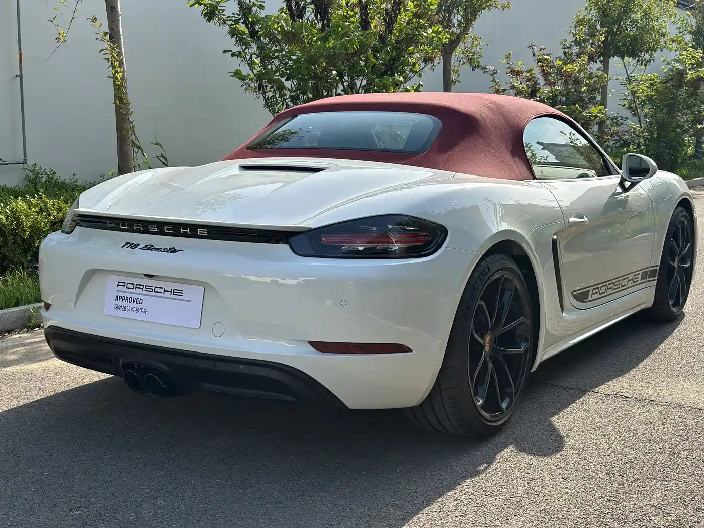 PORSCHE 718
