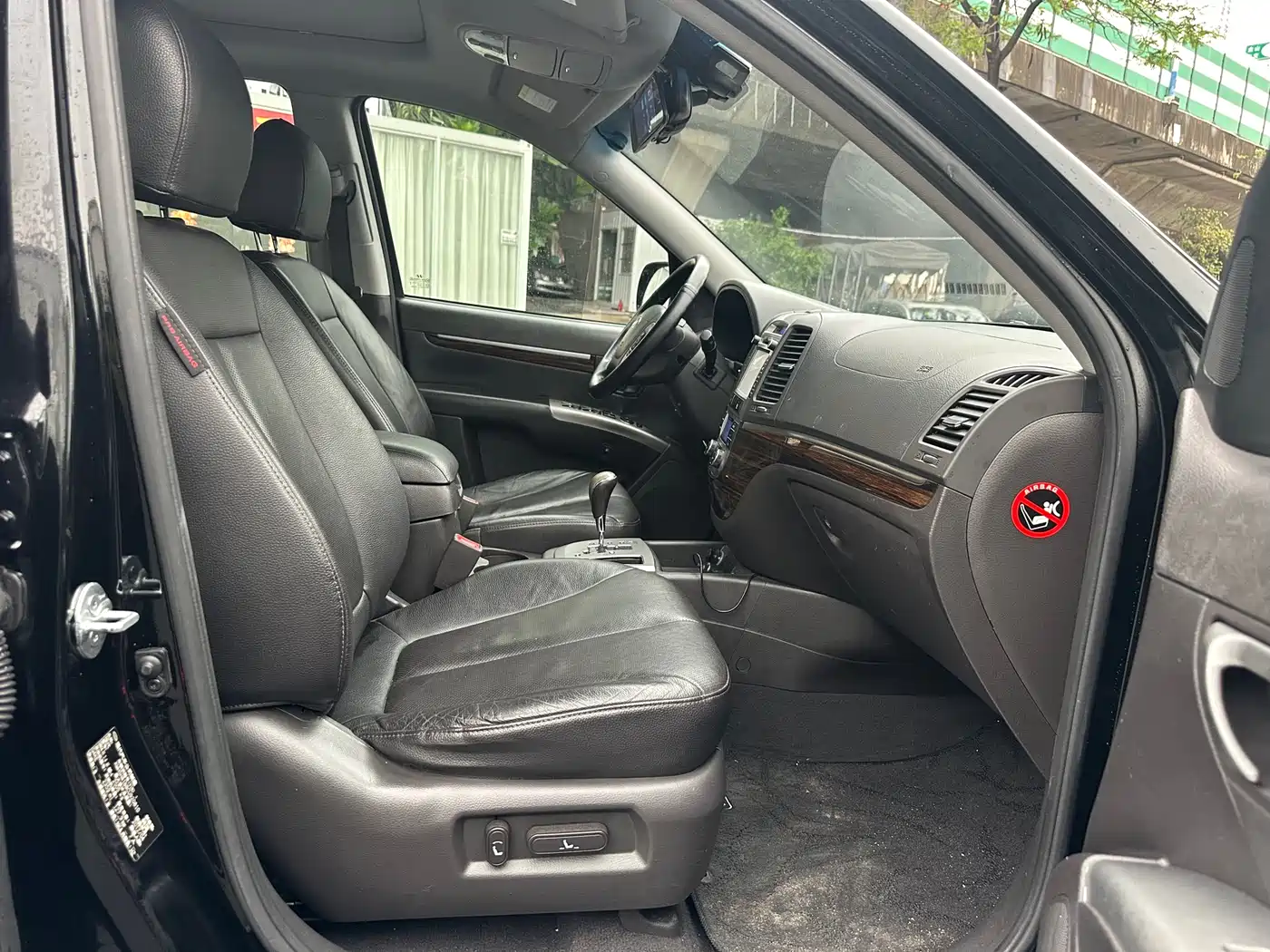 Hyundai Santa Fe Classic 2011 2.4 Premium 7-seat 2WD фото 18